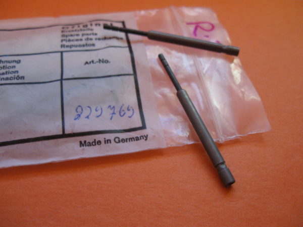 dual turntable part bolt 229769